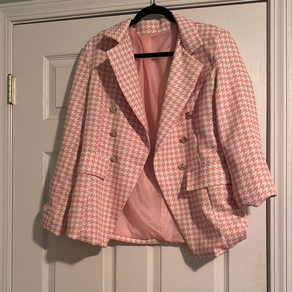 Pink houndstooth blazer